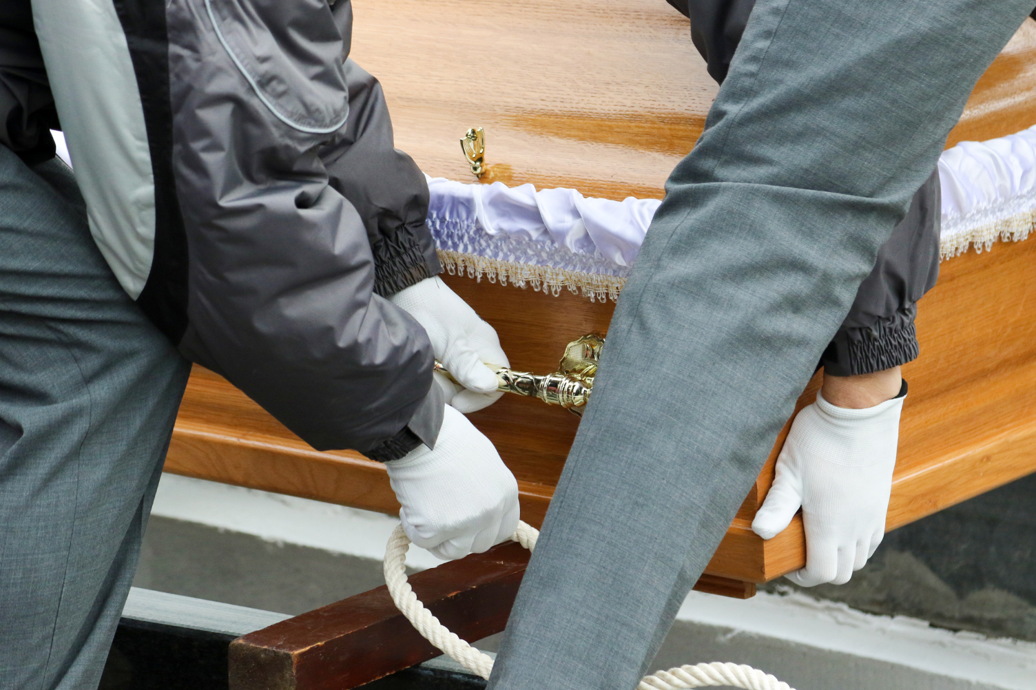 What is a committal funeral service & how does it work?